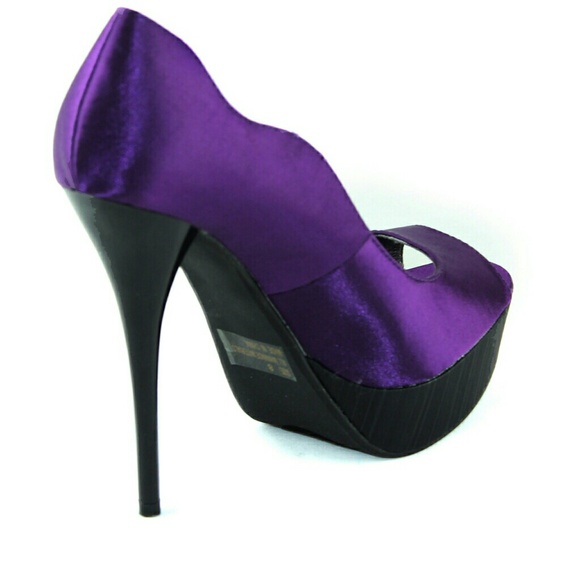 Purple Satin Peep Toe Pumps - Picture 4 of 4